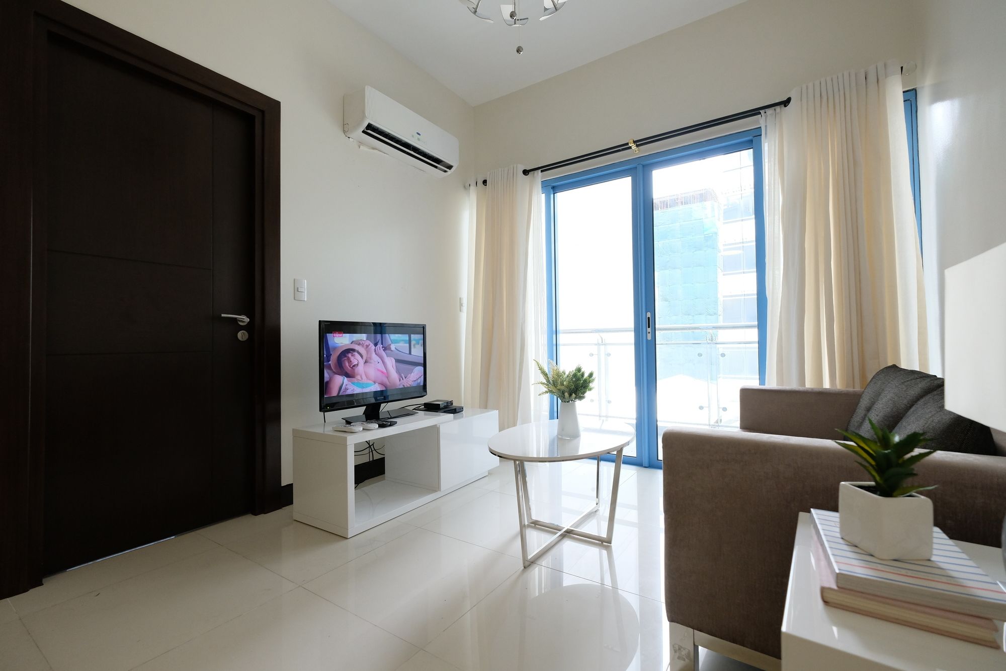 Two Central Condominium
