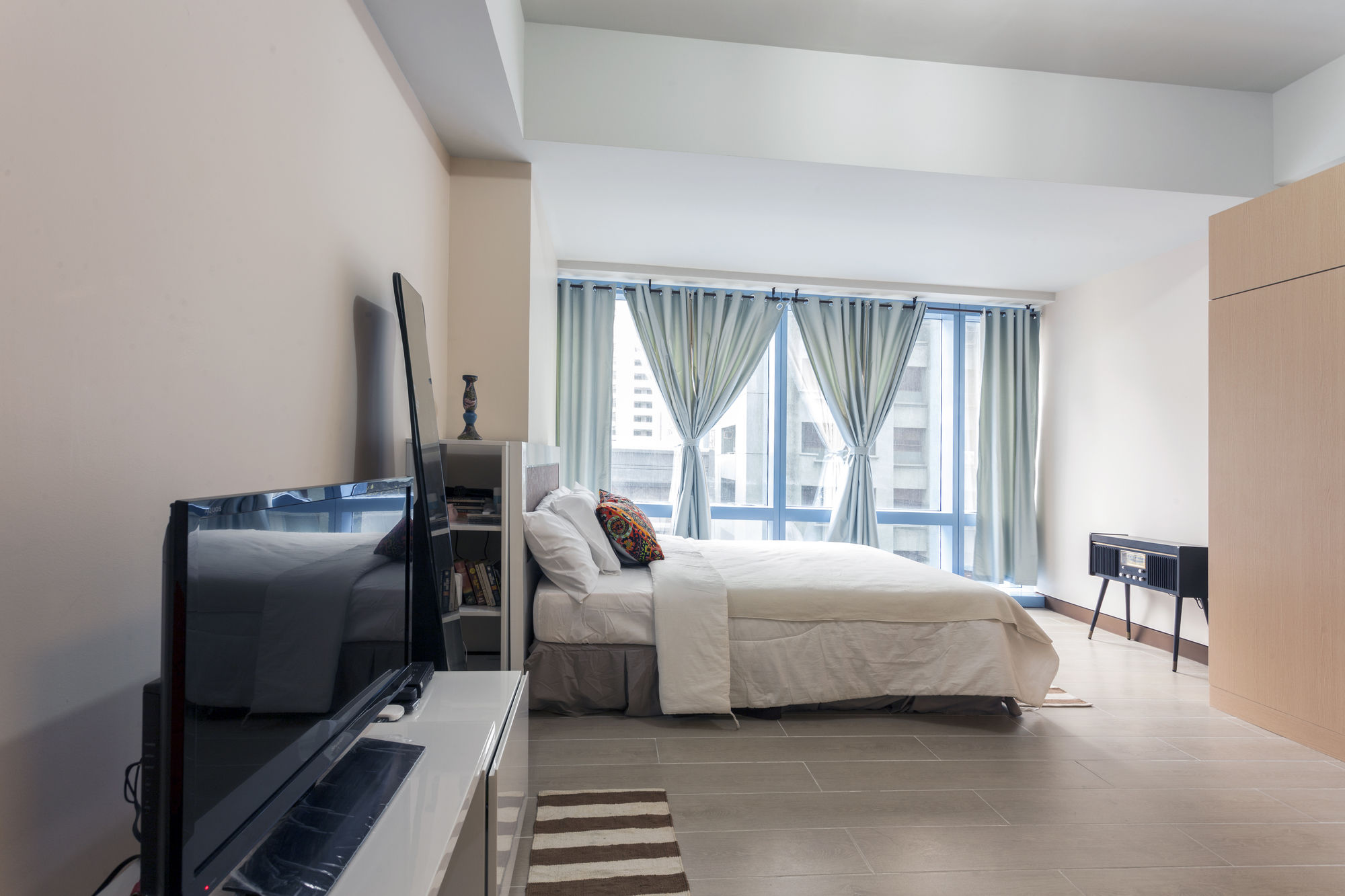 Two Central Condominium