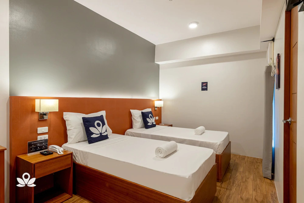 iHotel Uptown BGC