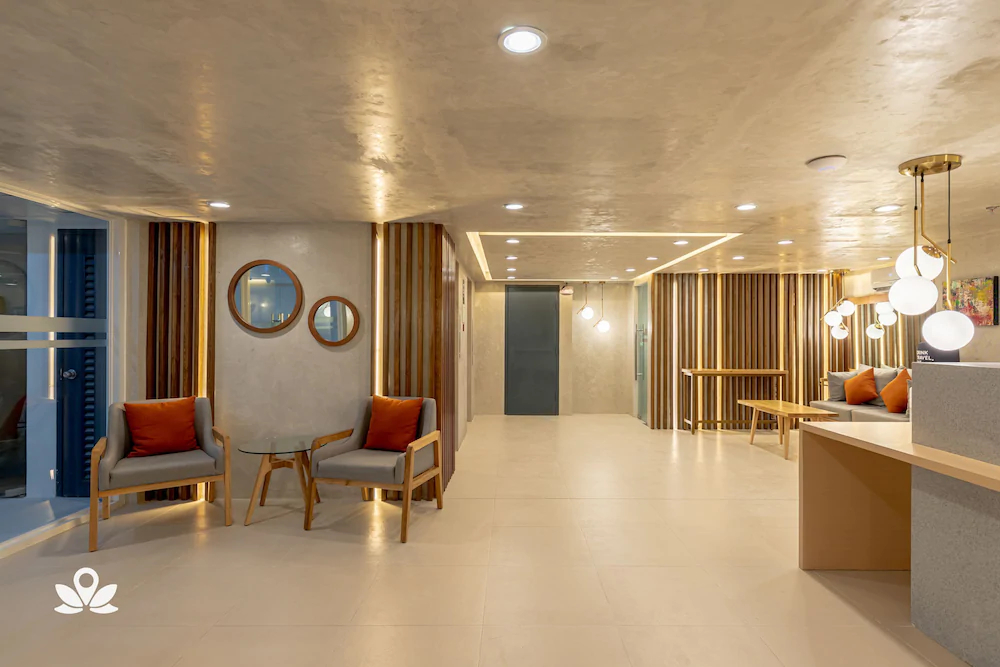 iHotel Uptown BGC