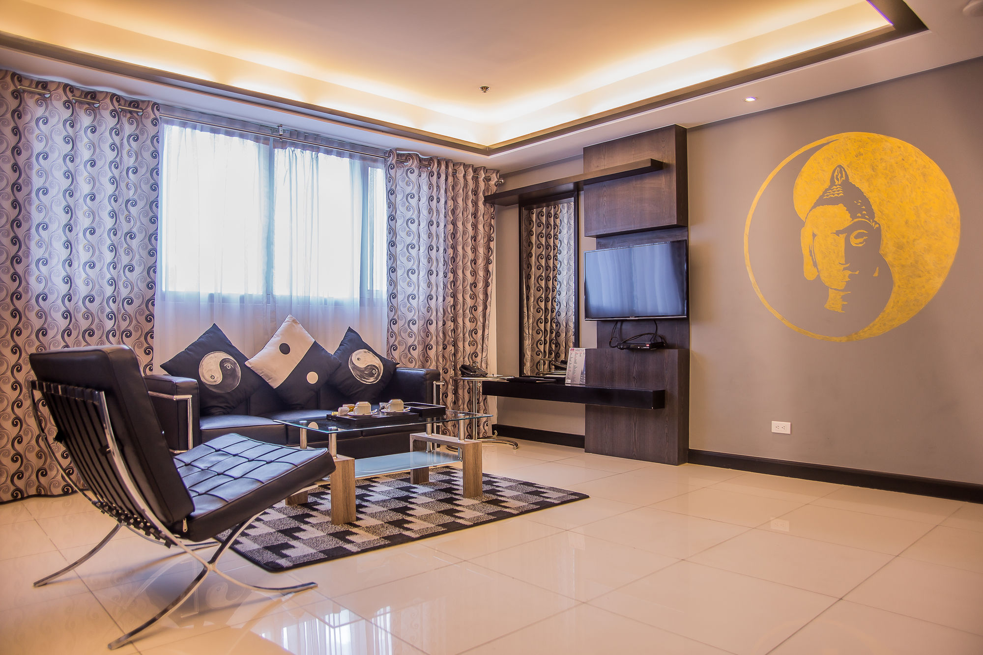 Y2 Residence Hotel