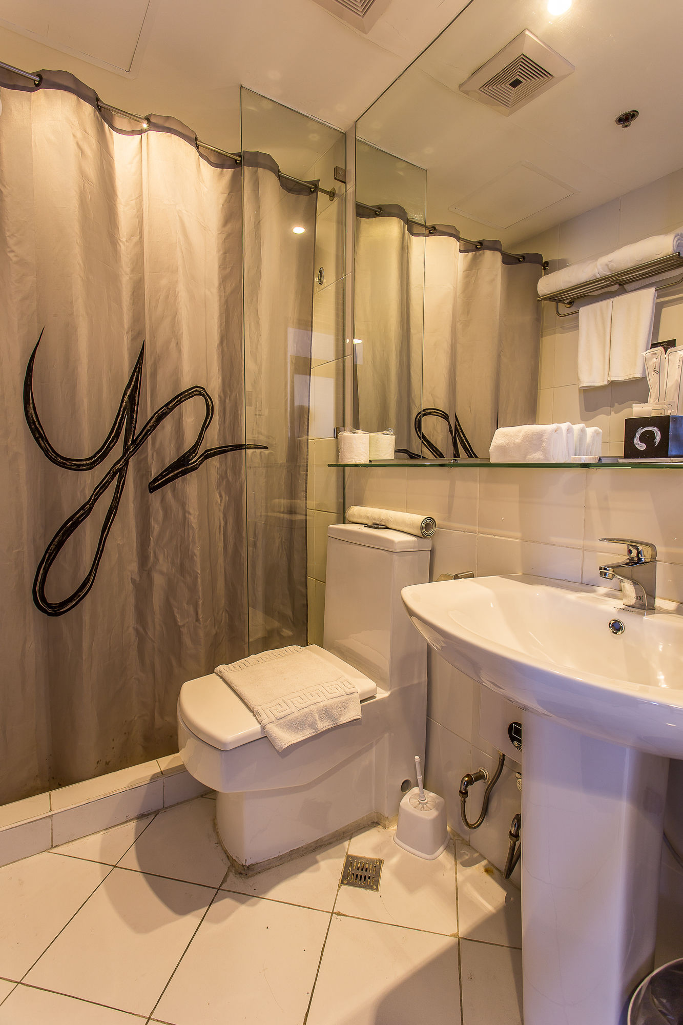 Y2 Residence Hotel