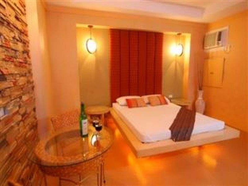 Victoria Court Mcarthur Malabon