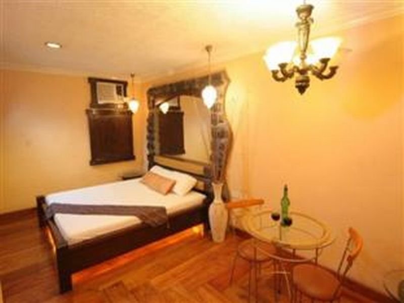 Victoria Court Mcarthur Malabon