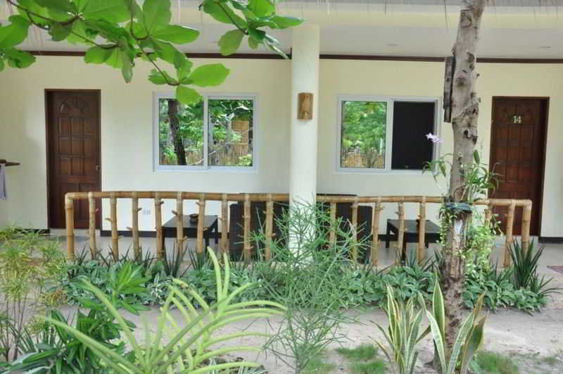 Ocean Vida Beach & Dive Resort