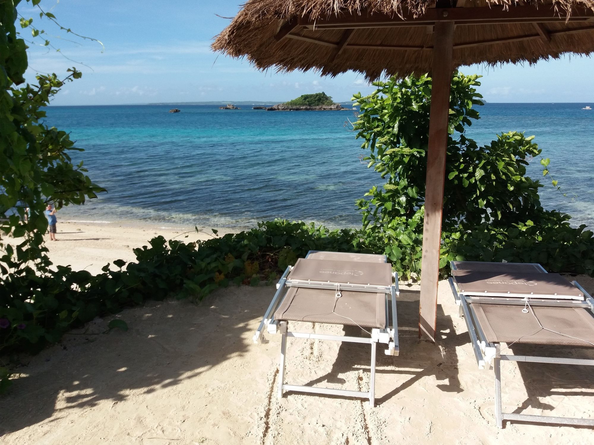 Tepanee Beach Resort