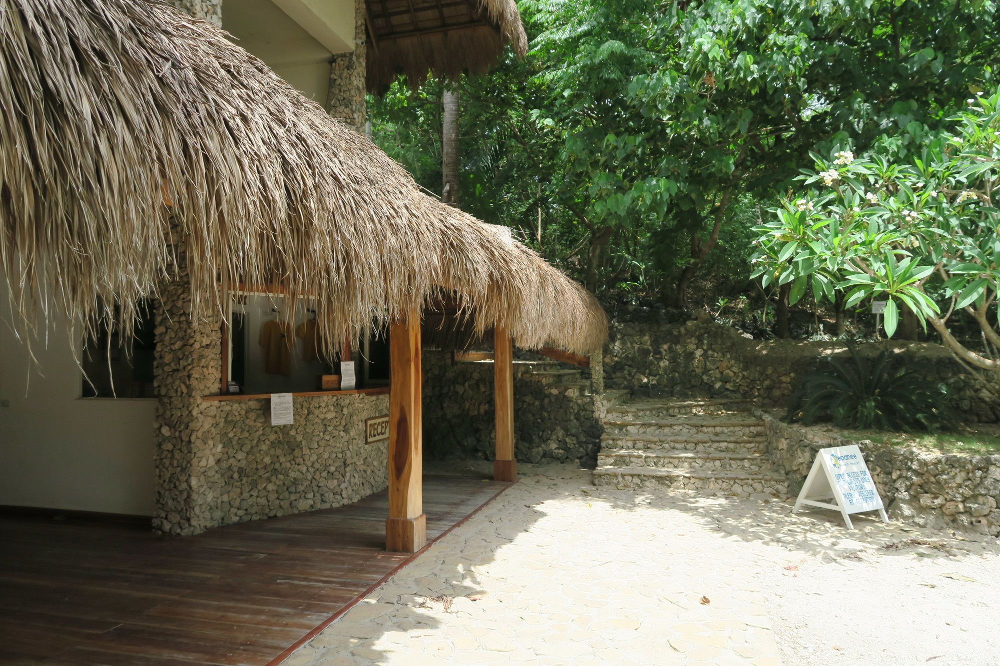 Tepanee Beach Resort