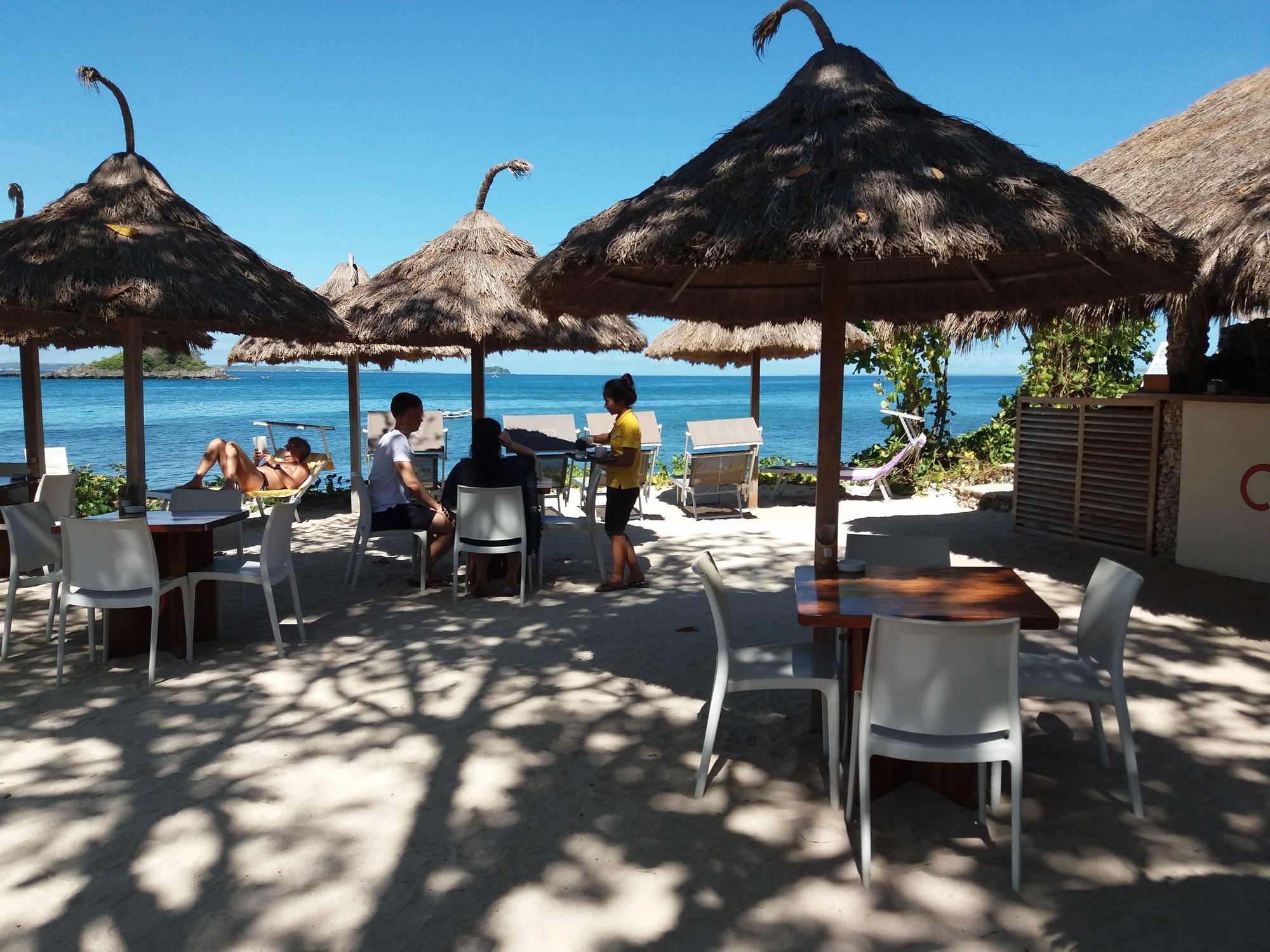 Tepanee Beach Resort