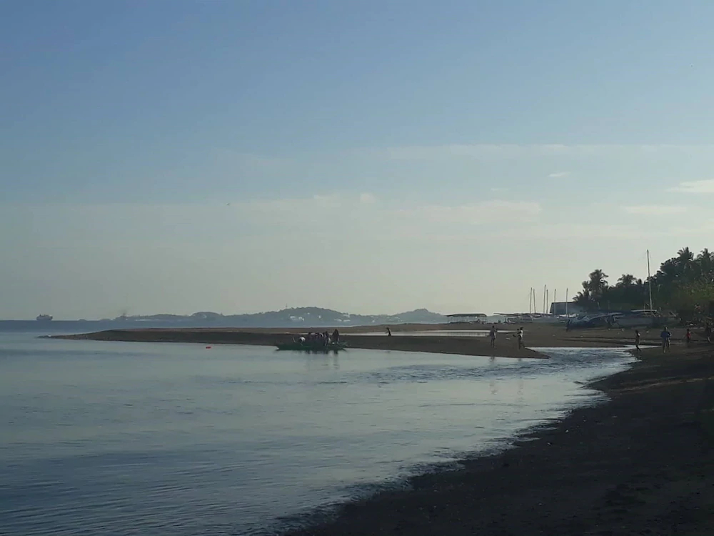 Hangout Beach Resort