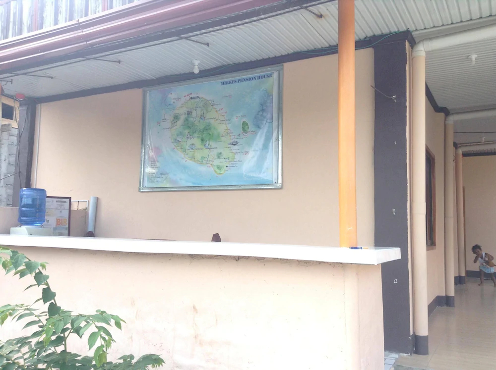 Mikki's Tourist Inn