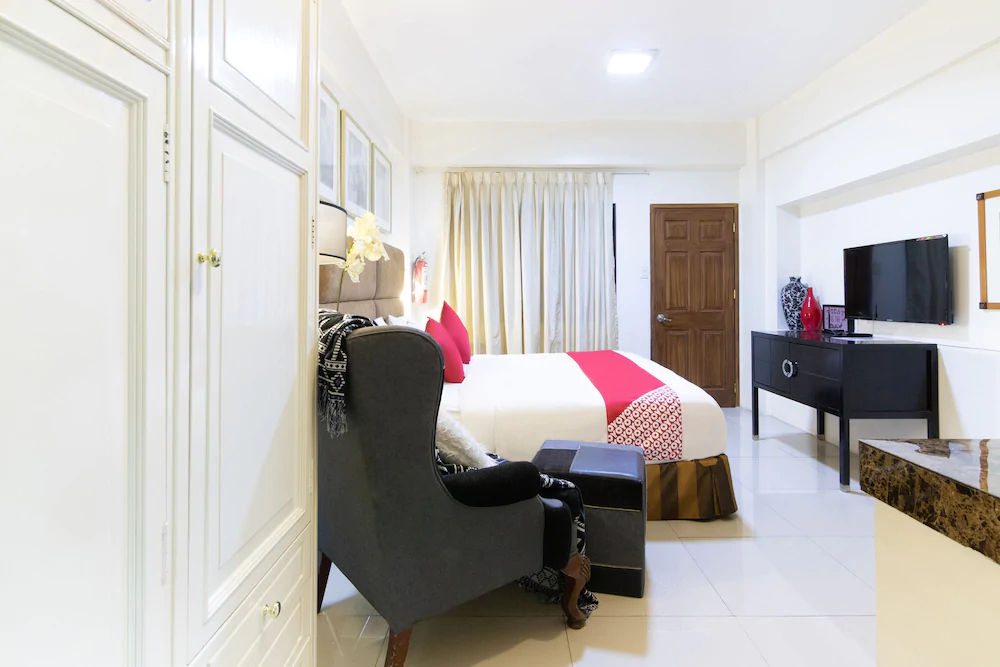 Super Oyo 134 The Bedstation
