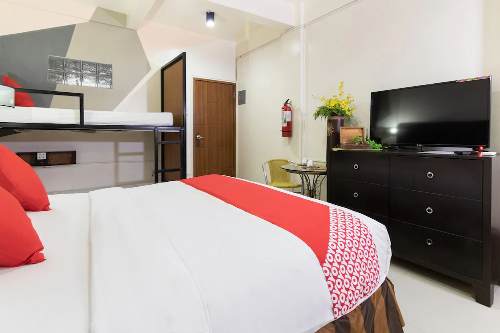 Super Oyo 134 The Bedstation