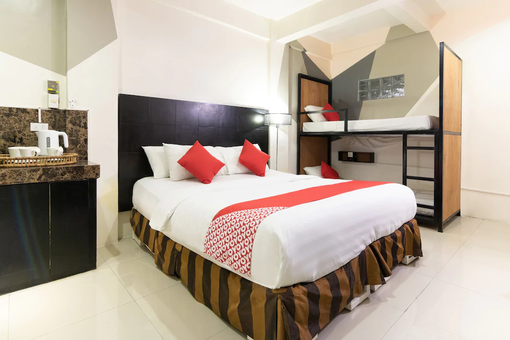 Super Oyo 134 The Bedstation