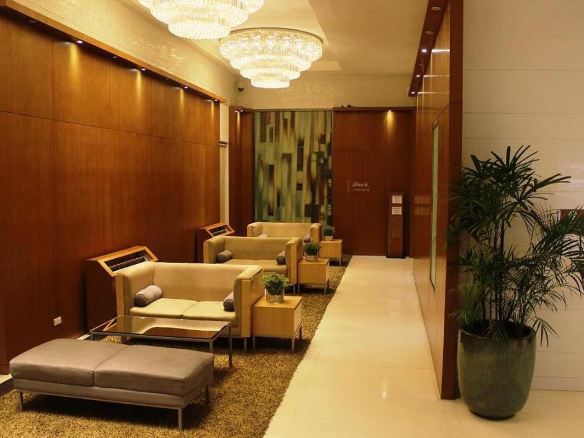 BSA Twin Towers Condotel