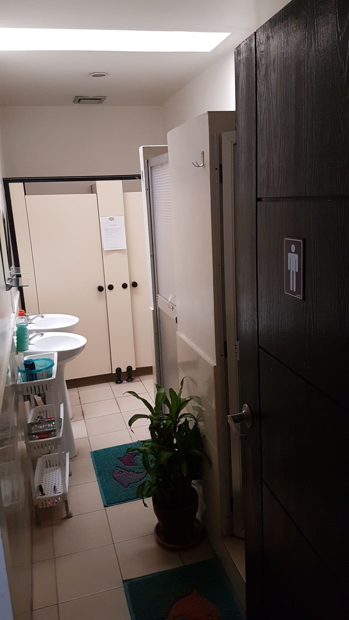 Crossroads Hostel