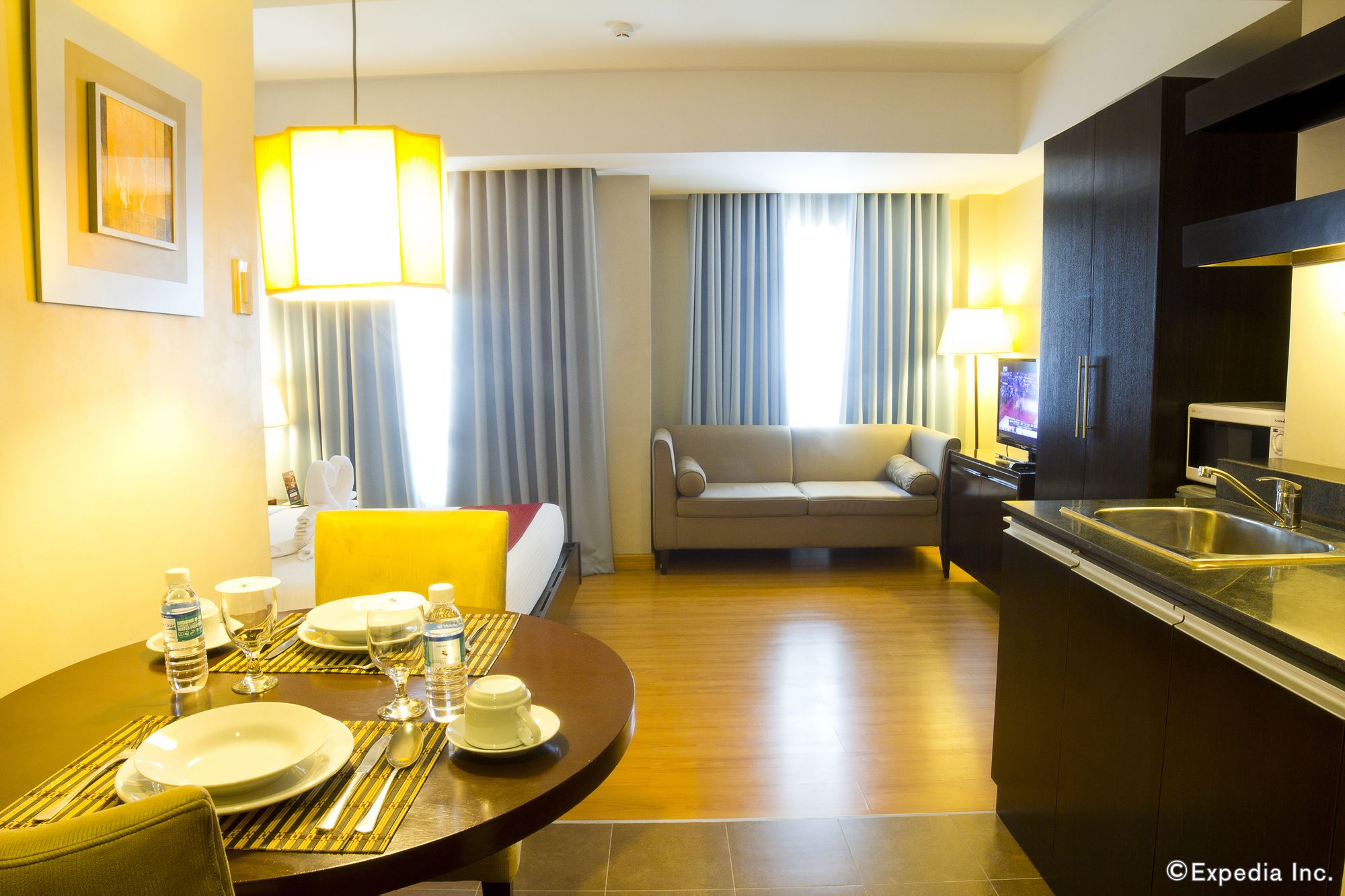 Lancaster Hotel Manila
