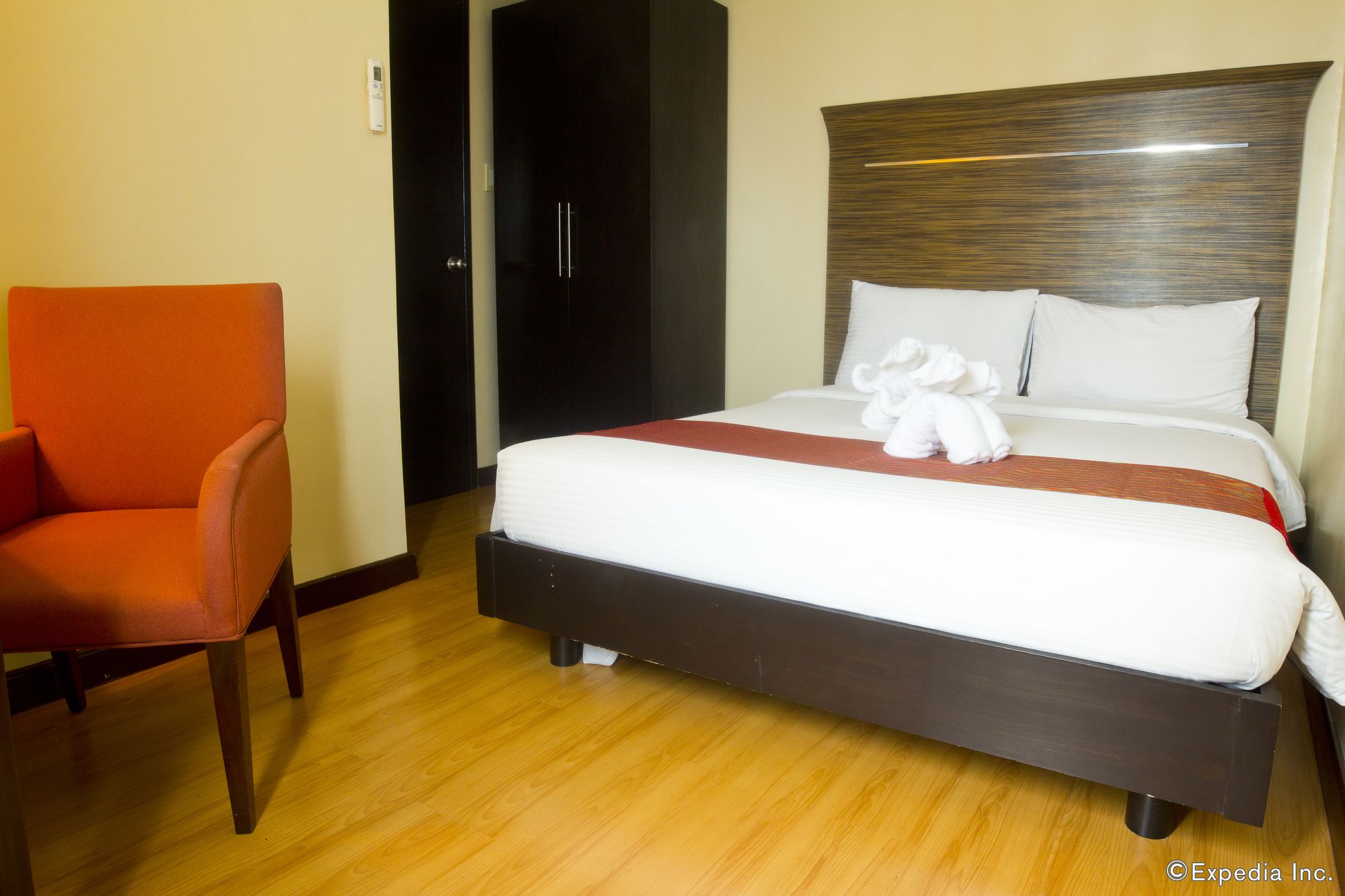Lancaster Hotel Manila