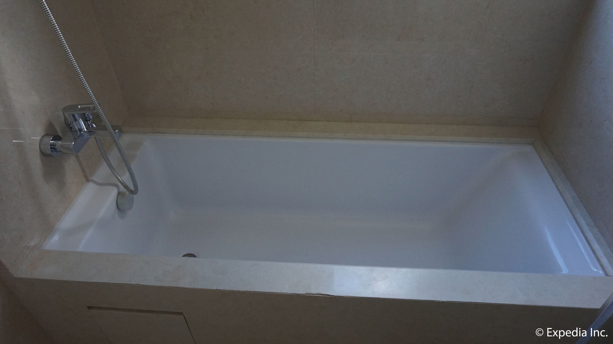 Shang Luxury Suites
