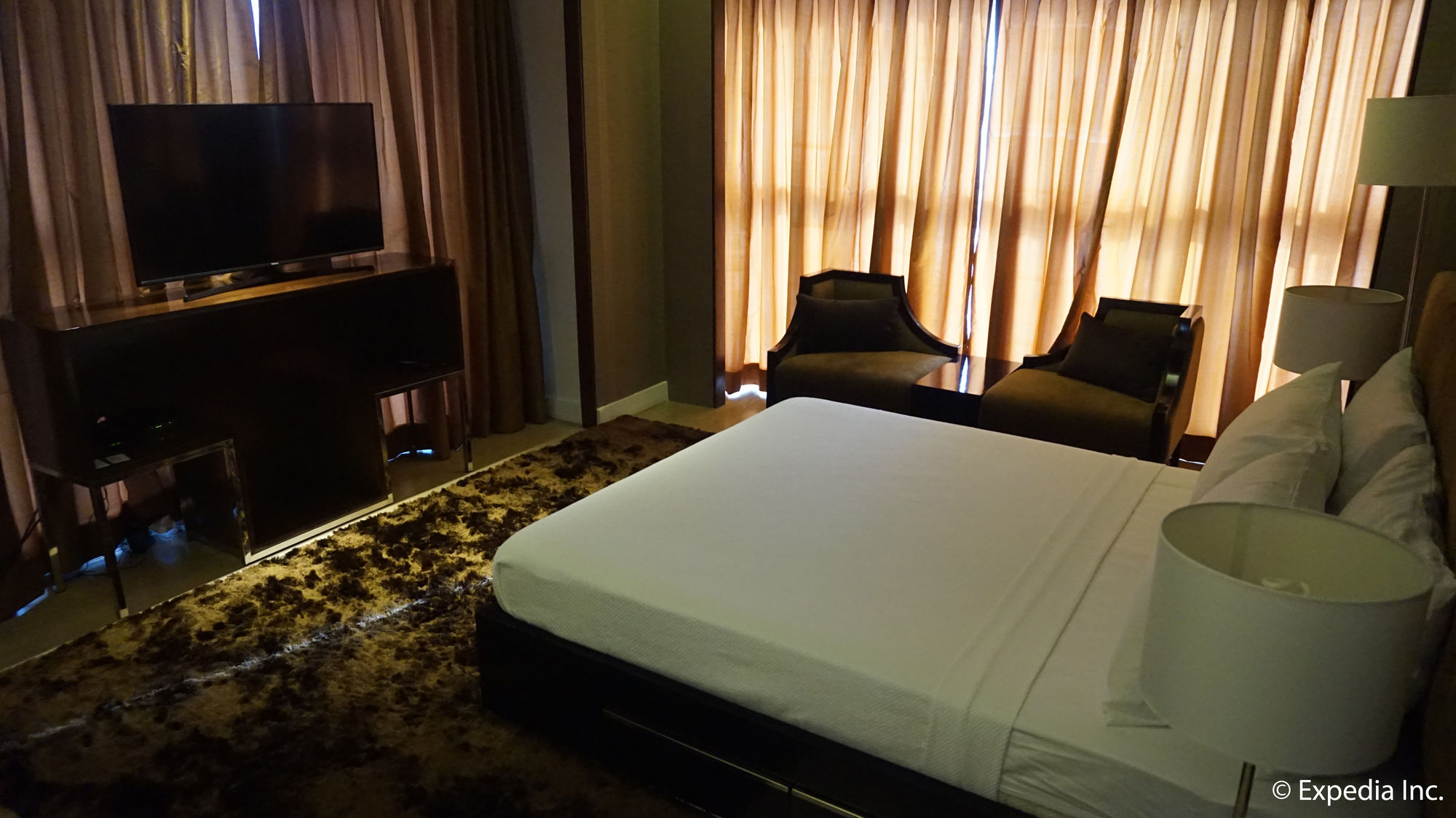 Shang Luxury Suites