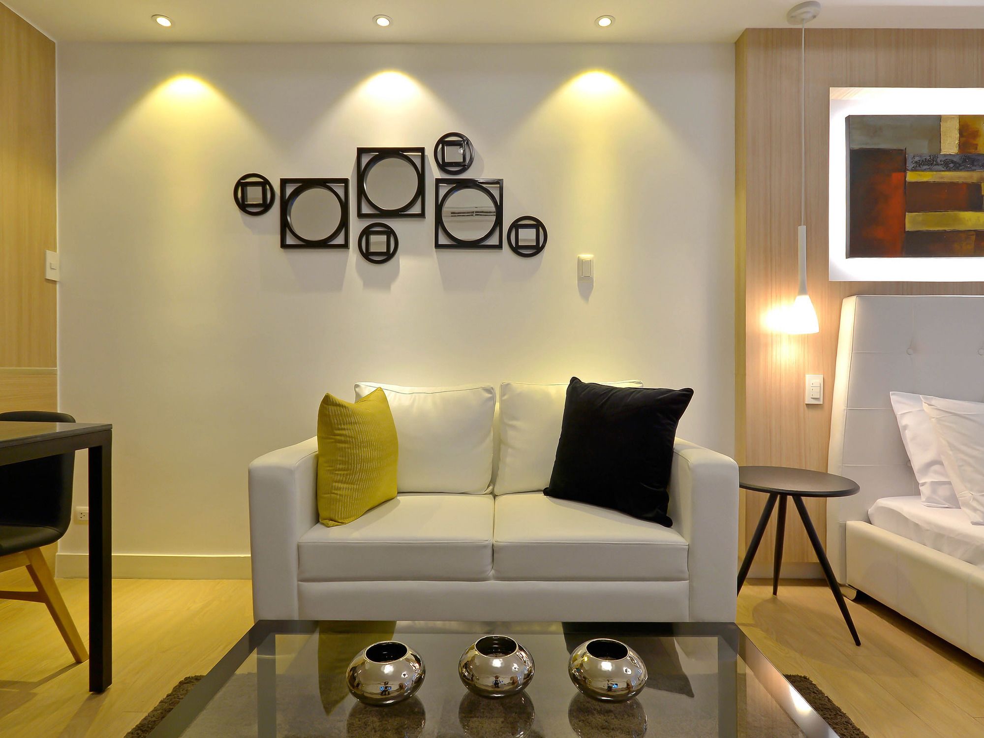 Shang Luxury Suites