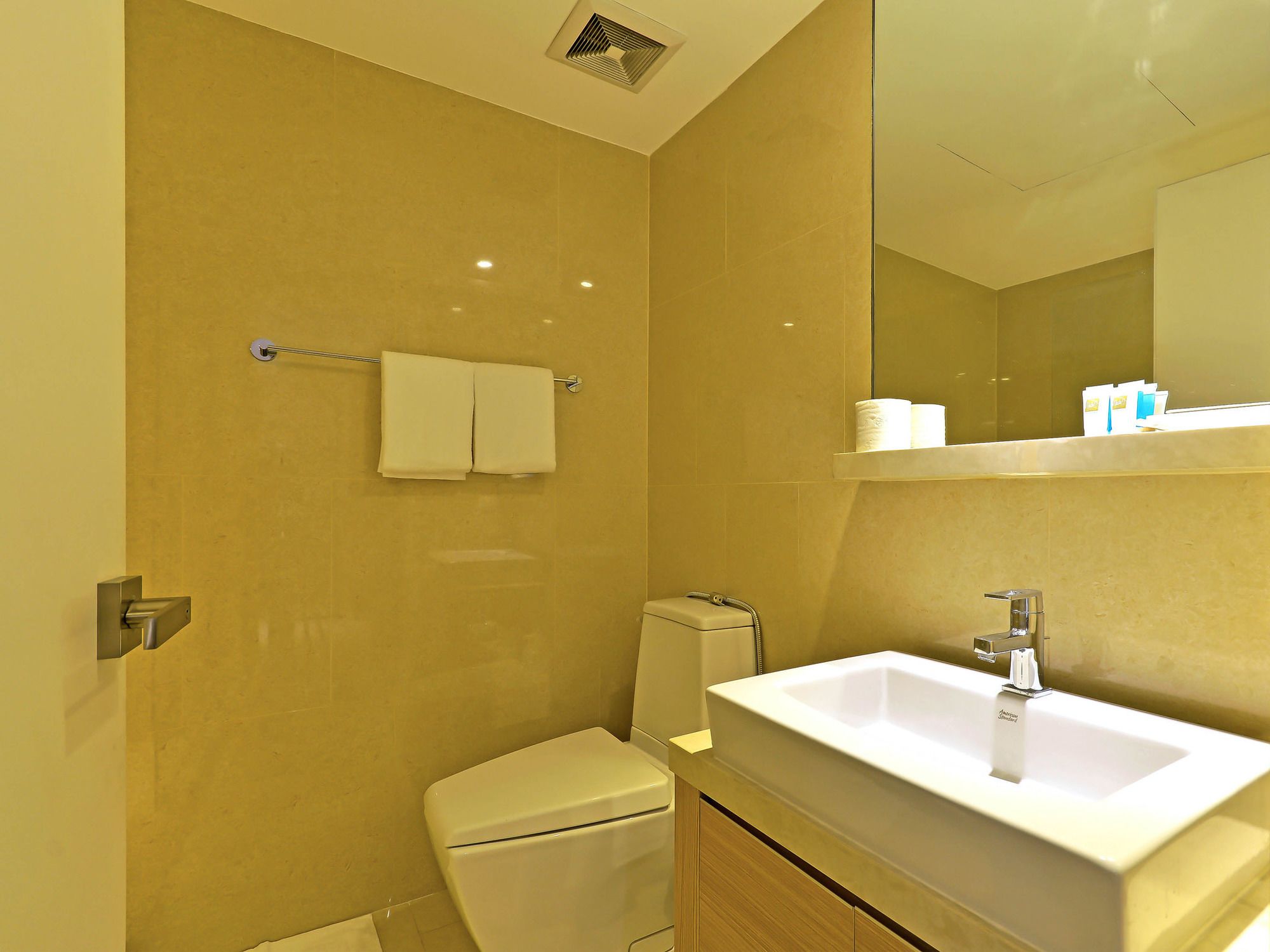 Shang Luxury Suites