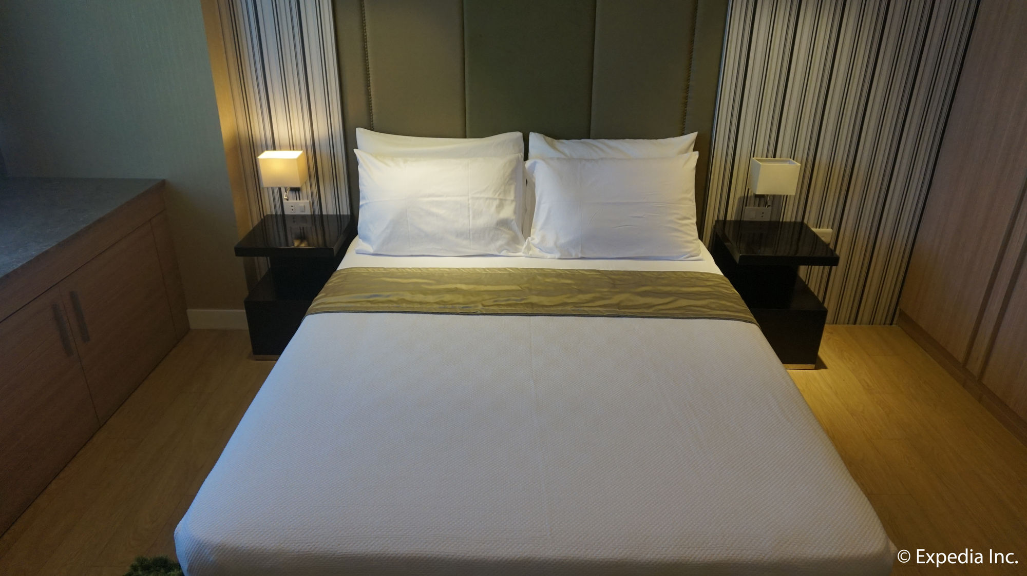 Shang Luxury Suites