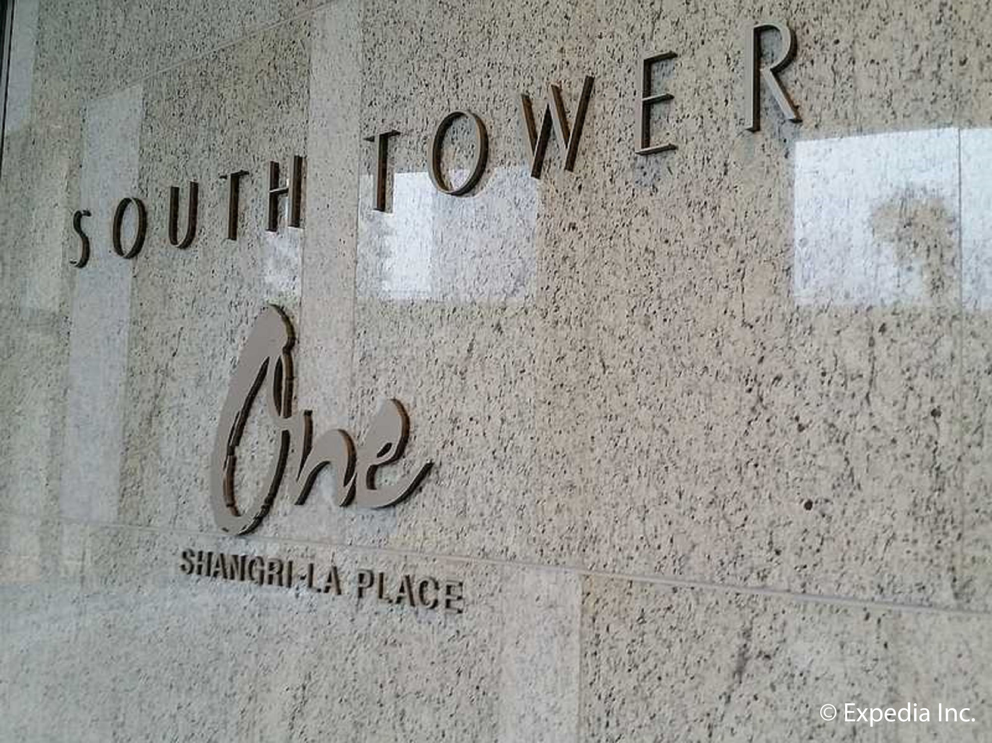 Shang Luxury Suites
