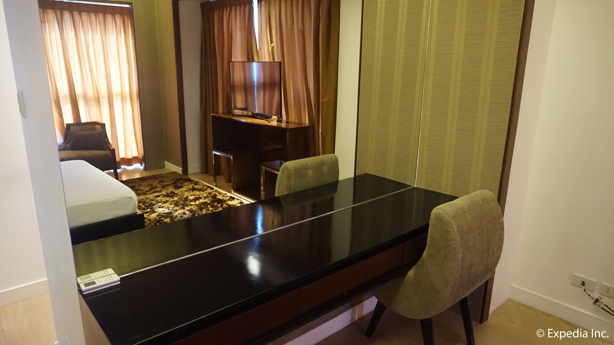 Shang Luxury Suites