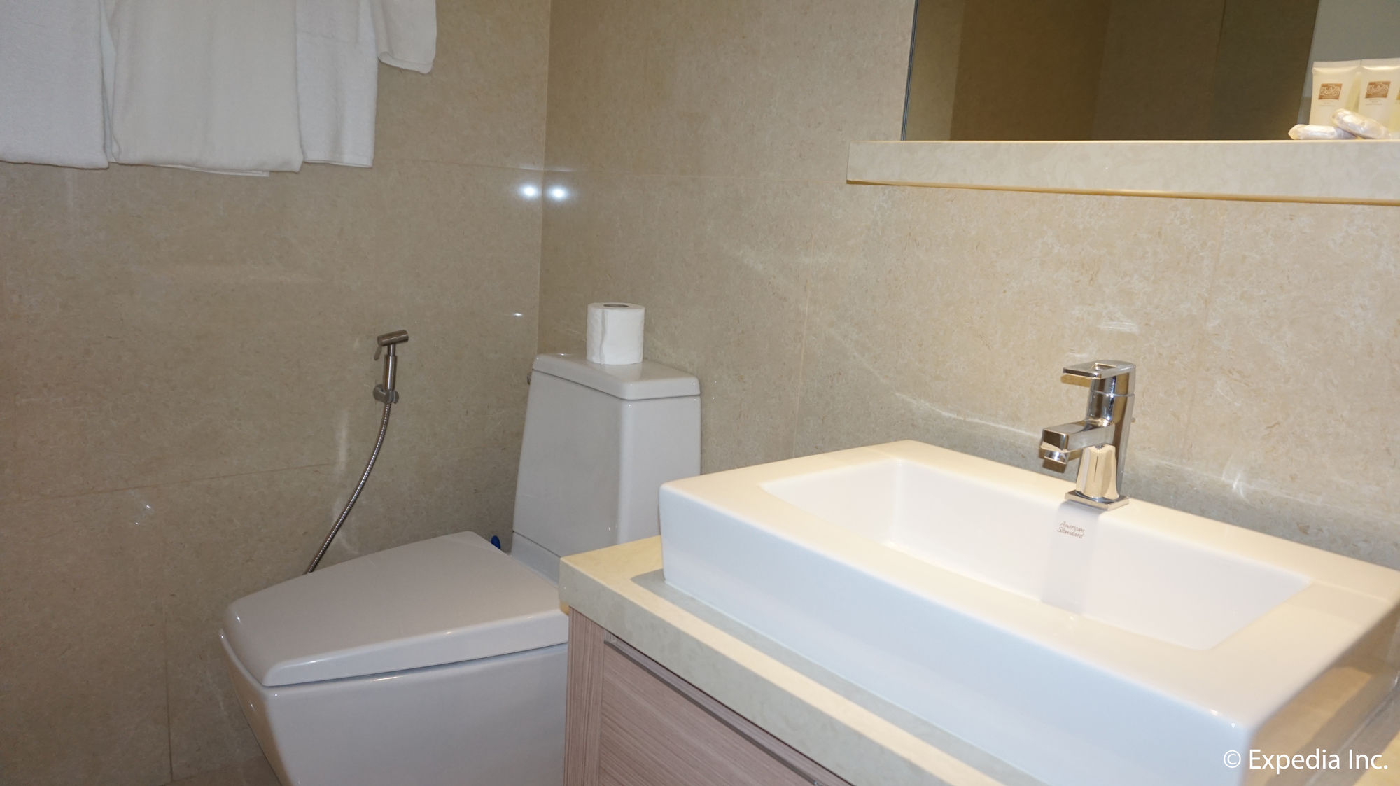 Shang Luxury Suites