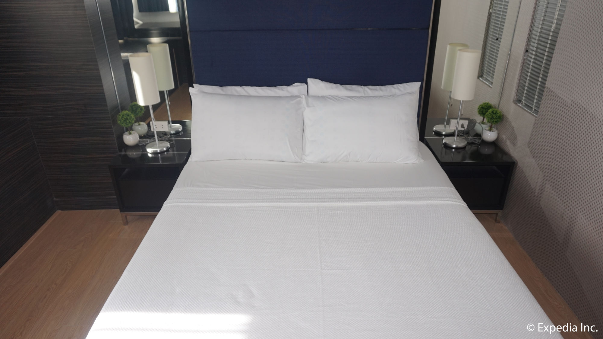 Shang Luxury Suites