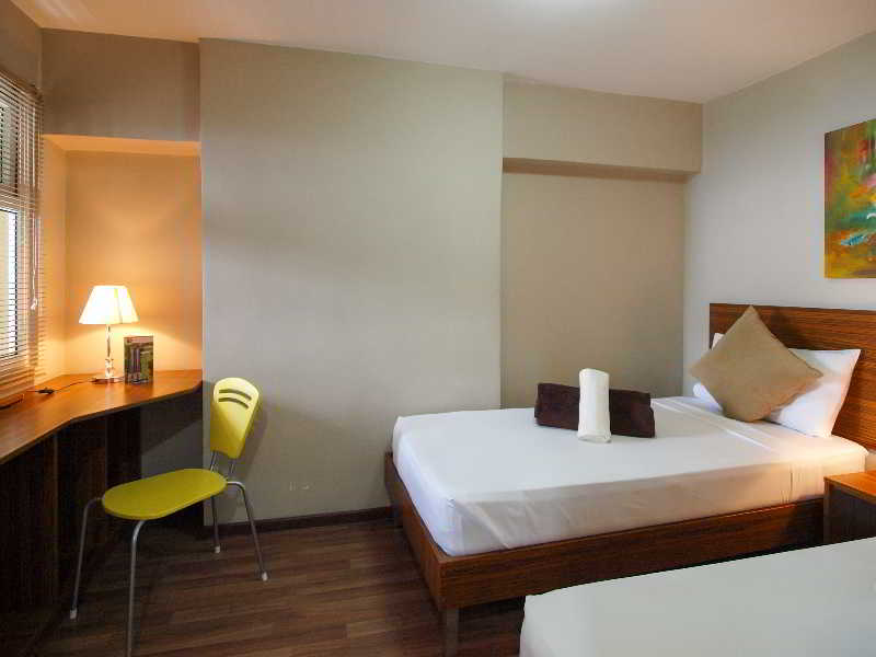 Shaw Residenza Suites