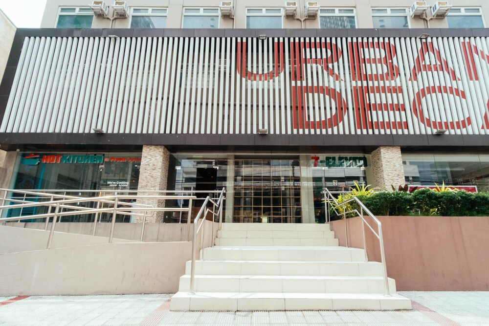 Urban Deca Tower Edsa by RedDoorz