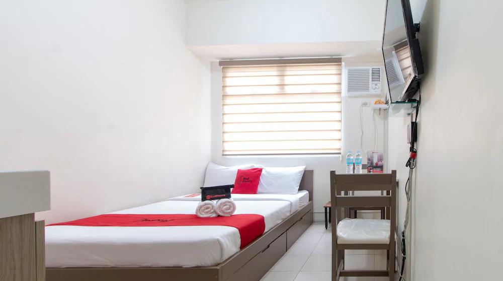 Urban Deca Tower Edsa by RedDoorz