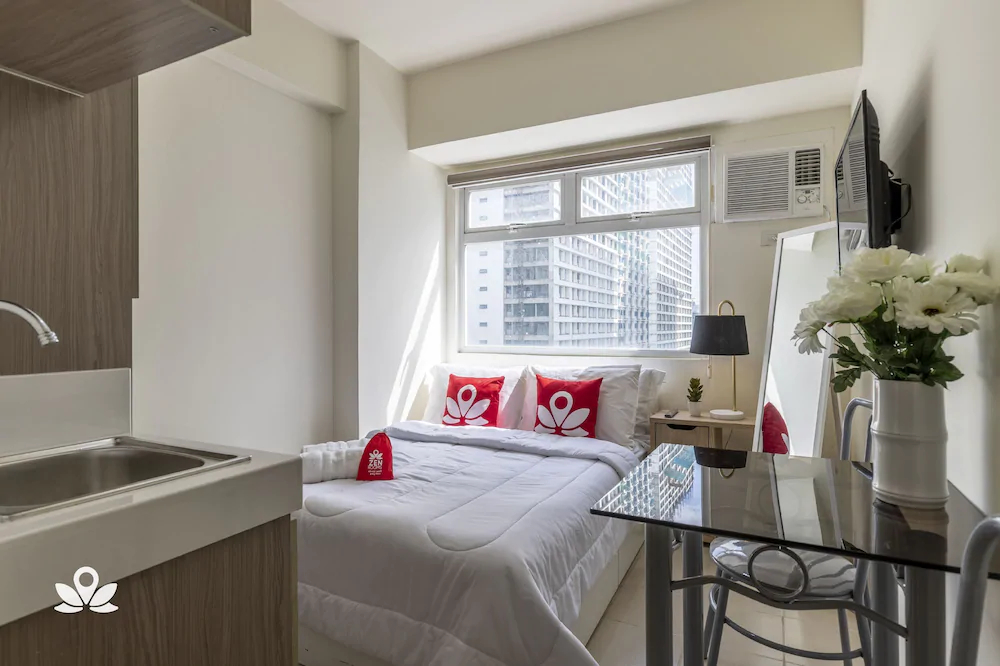 Urban Deca Tower Edsa by ZEN Rooms