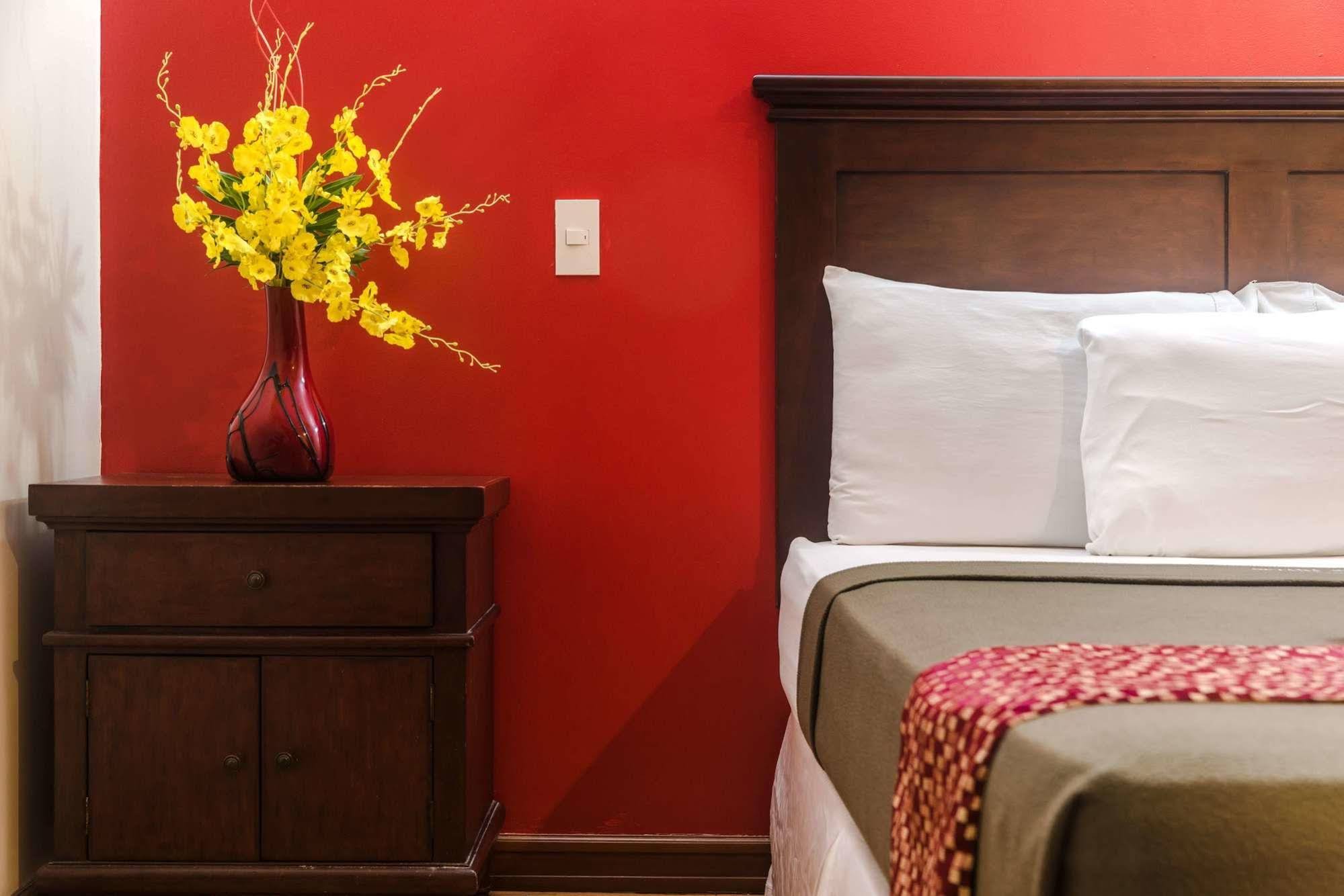 Oftana Suites