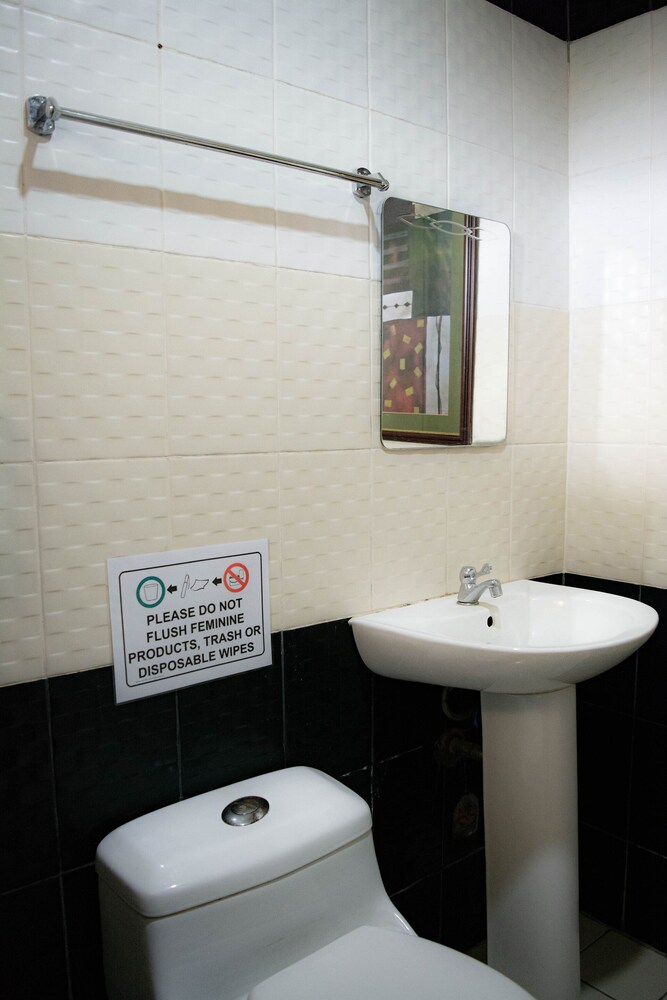 153 Executive Suites by OYO Rooms