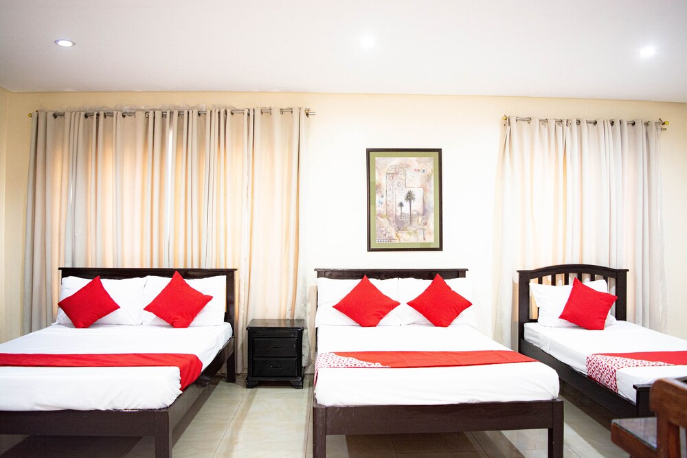 153 Executive Suites by OYO Rooms