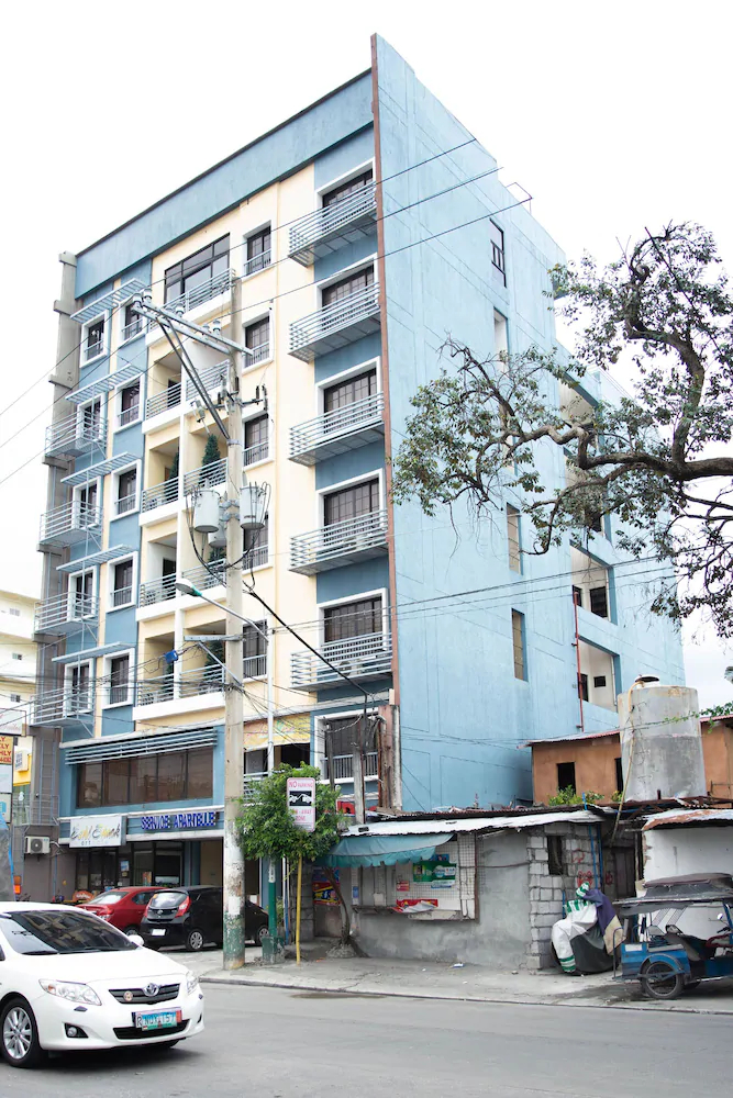 153 Executive Suites by OYO Rooms