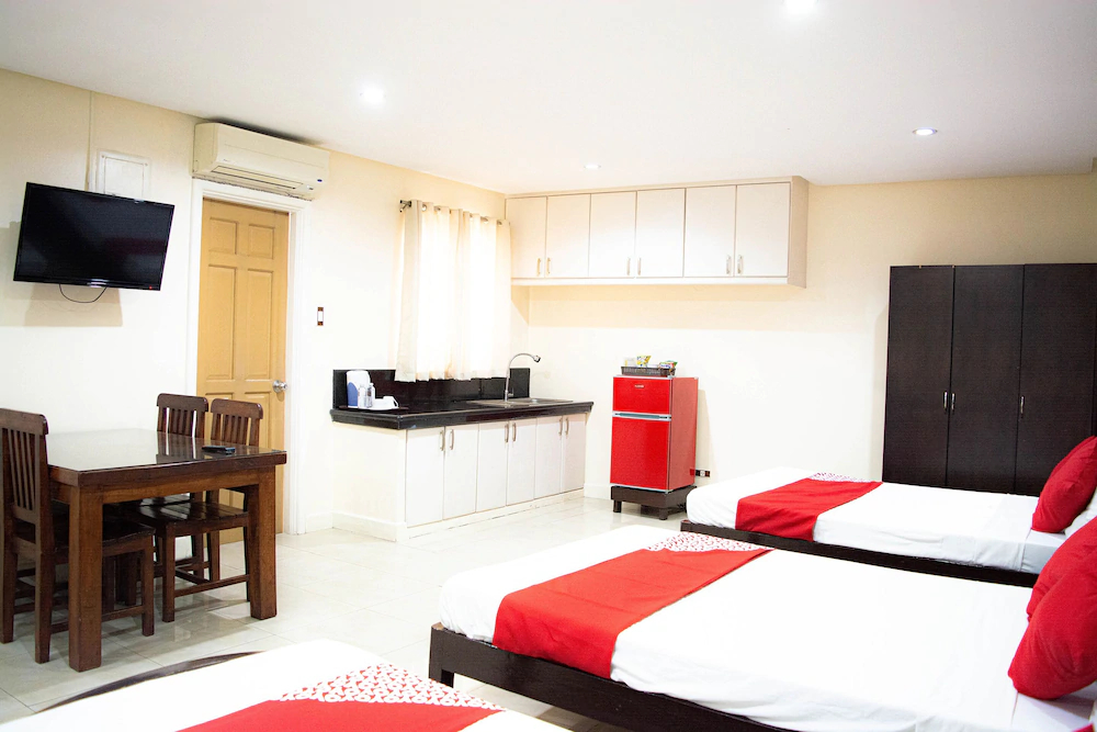 153 Executive Suites by OYO Rooms
