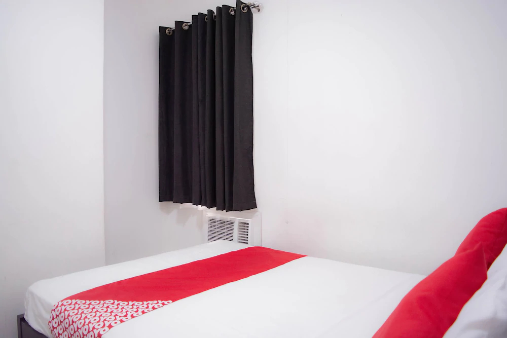 153 Executive Suites by OYO Rooms