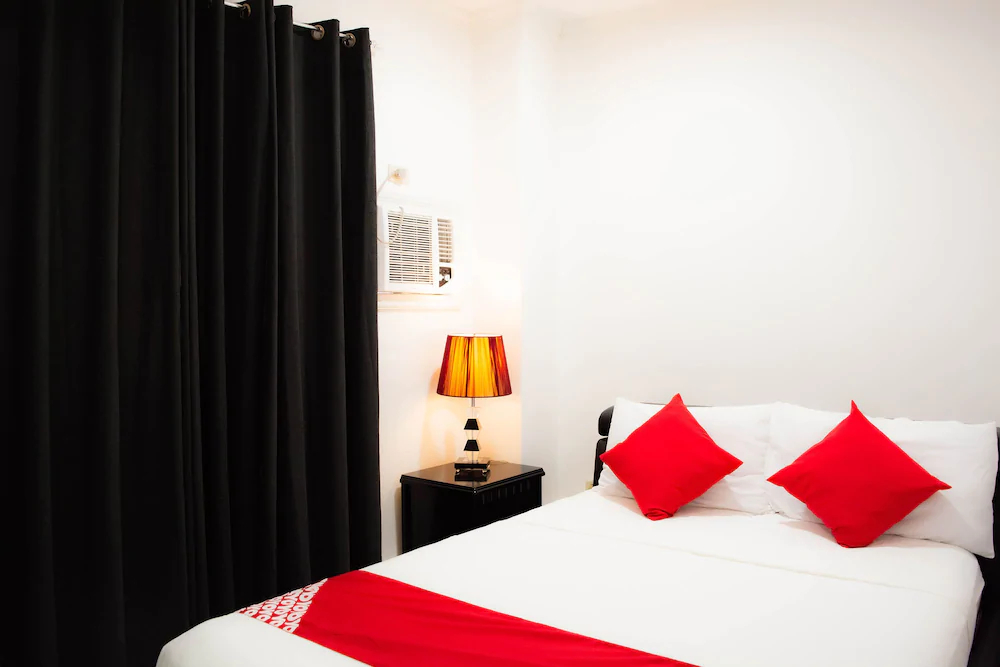 153 Executive Suites by OYO Rooms