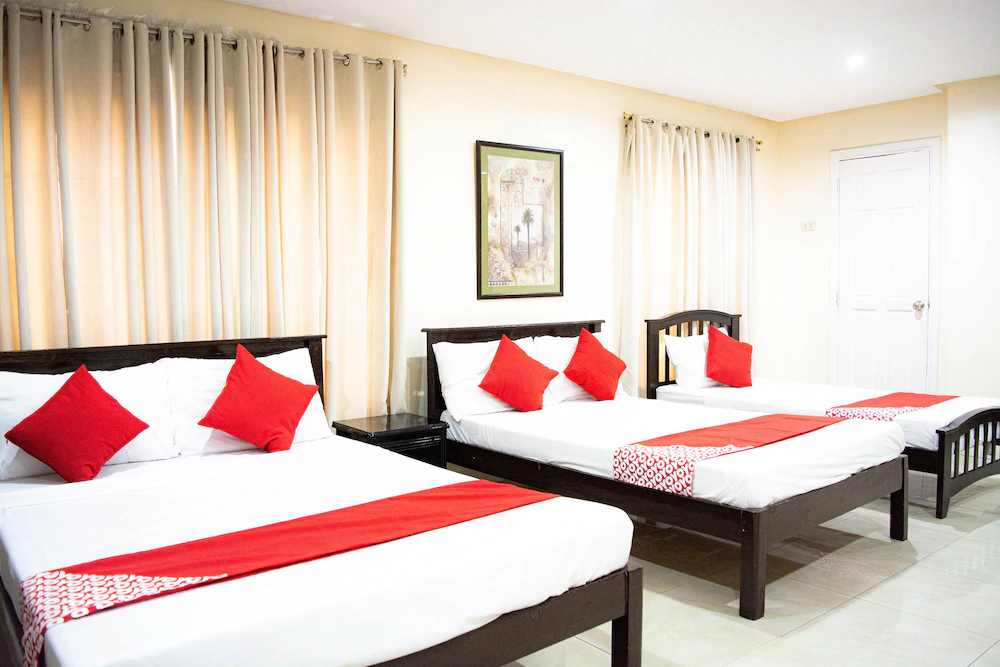 153 Executive Suites by OYO Rooms