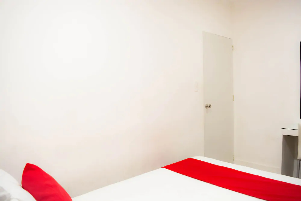 153 Executive Suites by OYO Rooms
