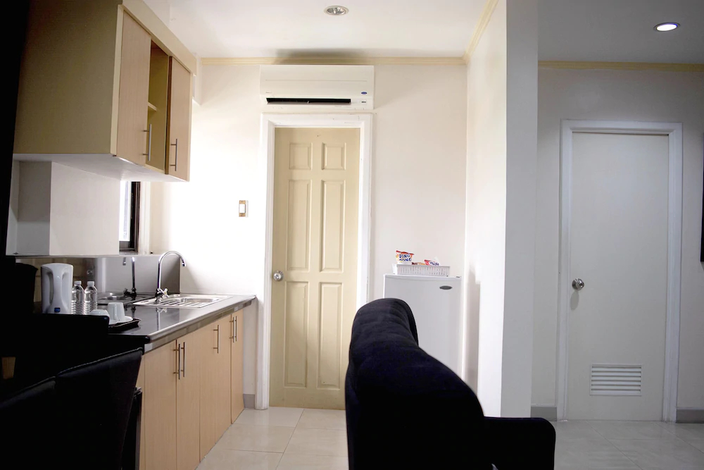 153 Executive Suites by OYO Rooms