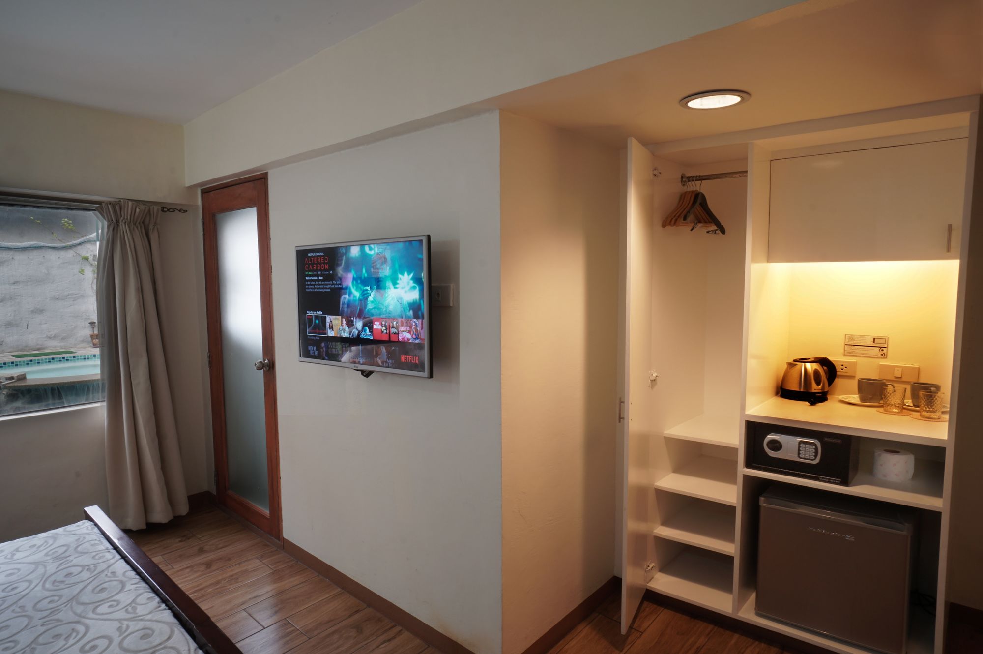 1775 Adriatico Suites