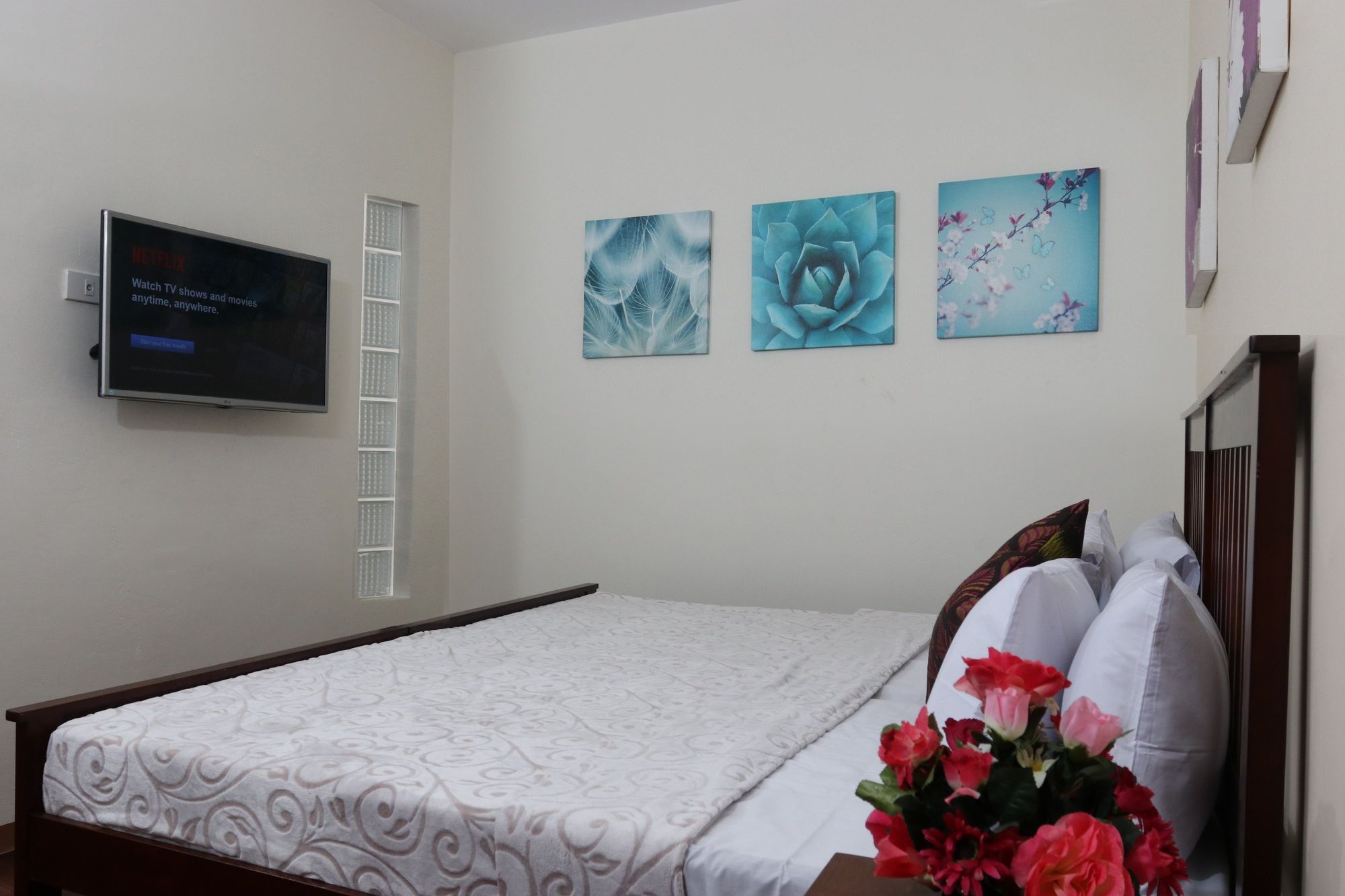 1775 Adriatico Suites