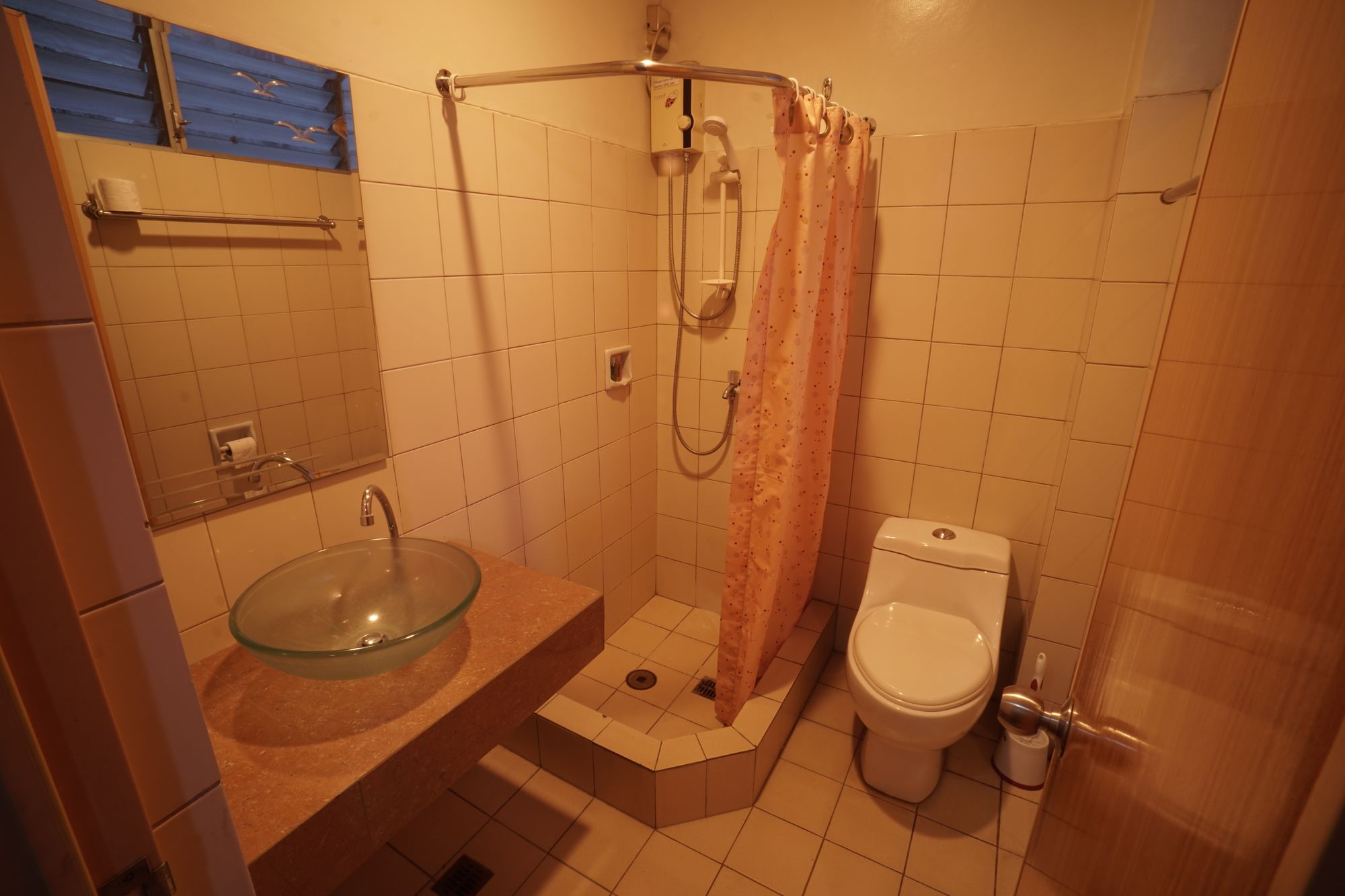 1775 Adriatico Suites
