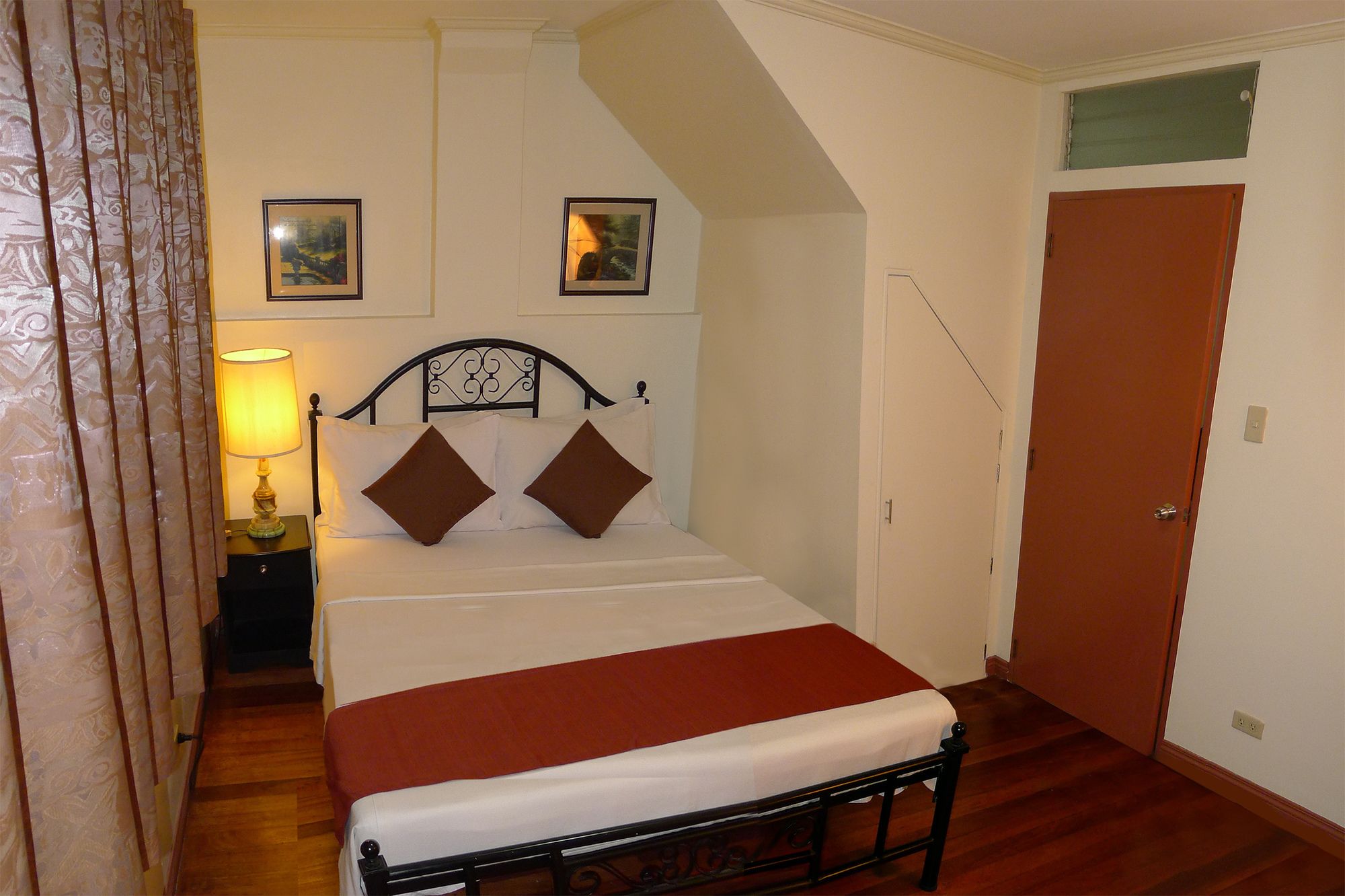 1775 Adriatico Suites