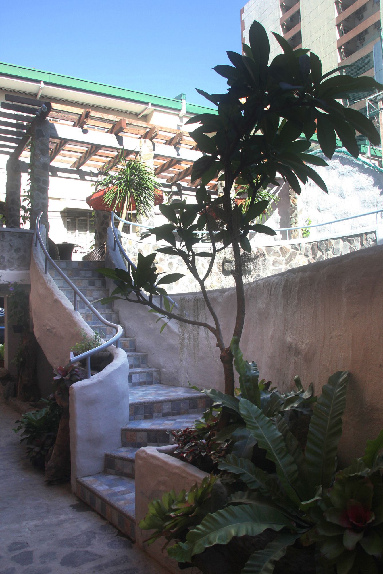1775 Adriatico Suites