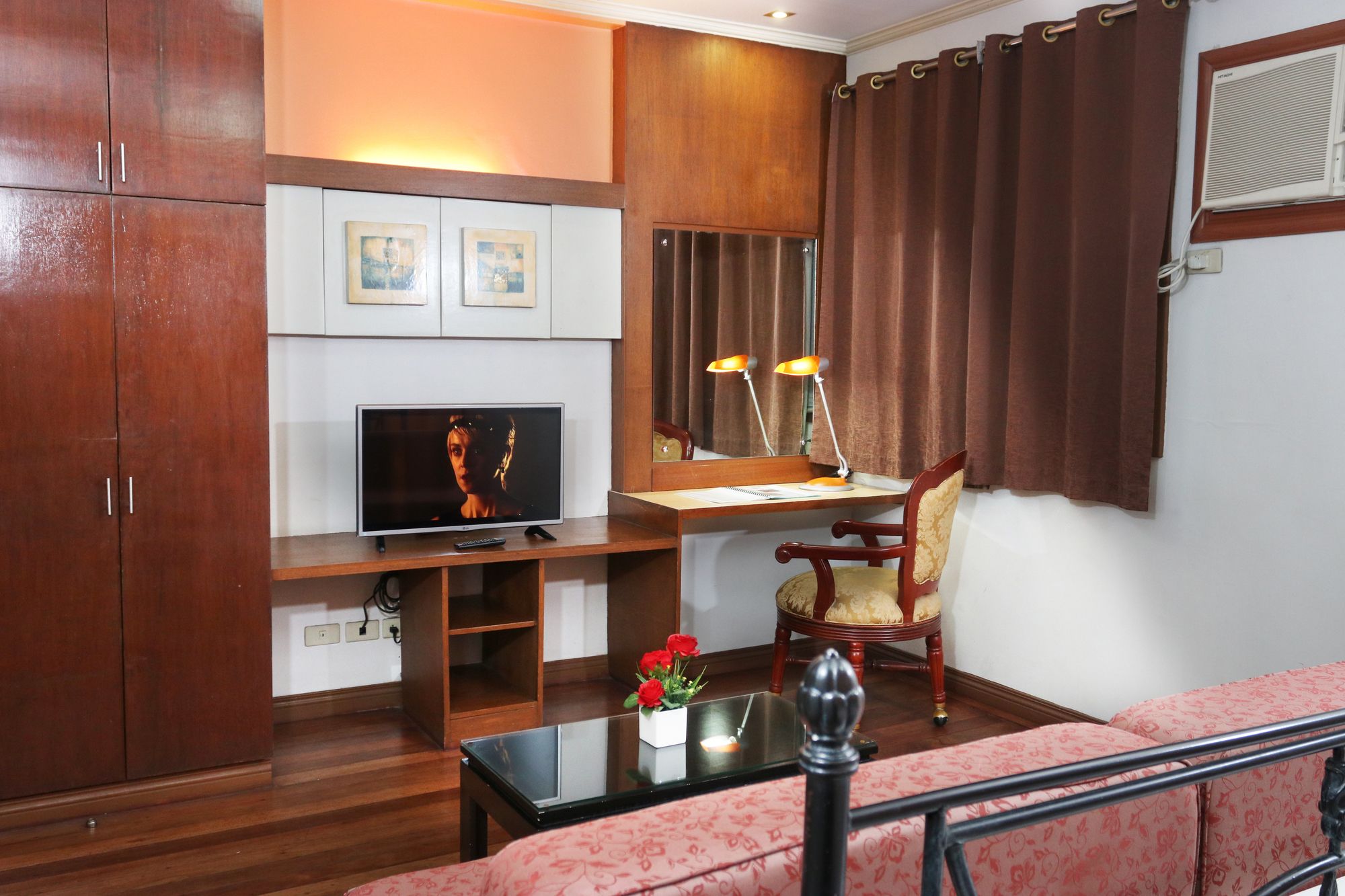 1775 Adriatico Suites